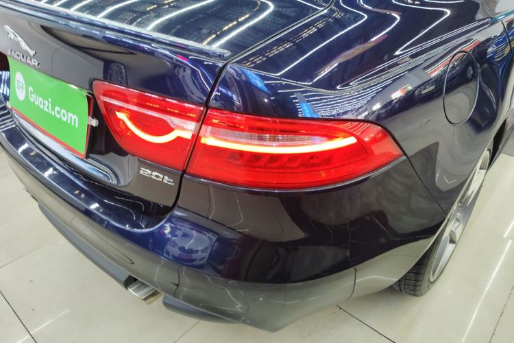 捷豹XE 2018款 2.0T 200PS 两驱R-Sport运动版车身外观6006