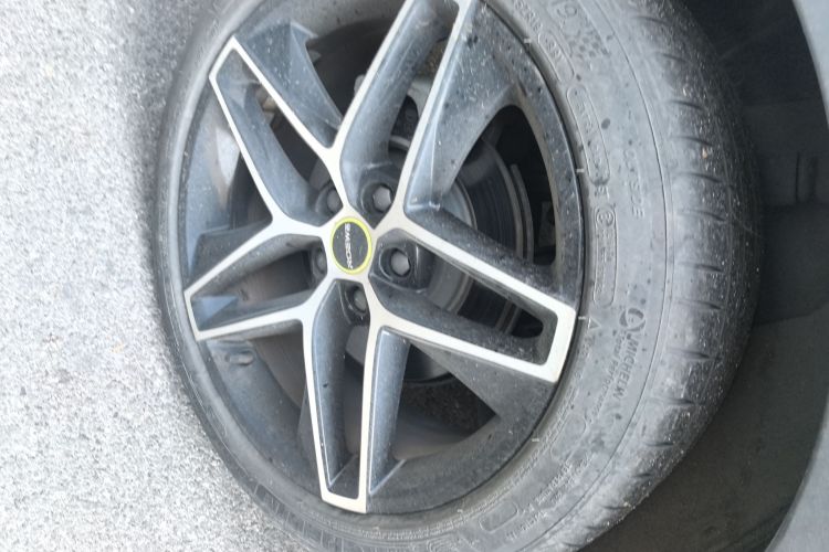 荣威RX5 2021款 PLUS 330TGI 自动国潮智臻版车身外观10