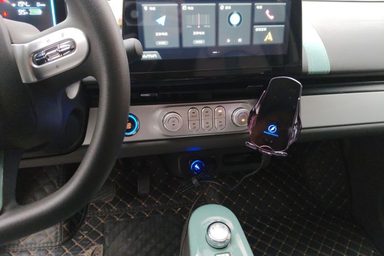 长安启源 长安Lumin 2023款 205km 香沁款中控内饰16