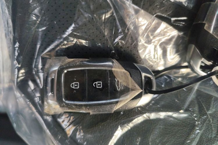 现代 伊兰特 2023款 1.5L CVT GLX精英版中控内饰7001