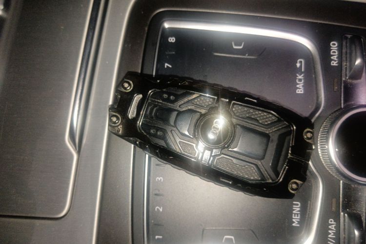 奥迪Q7 2019款 45 TFSI S line运动型中控内饰11