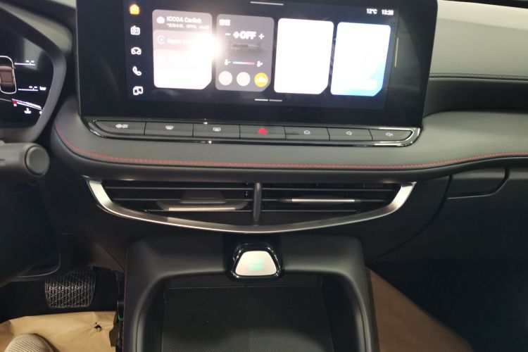 名爵 MG5 2025款 180DVVT 全球抢先版中控内饰16