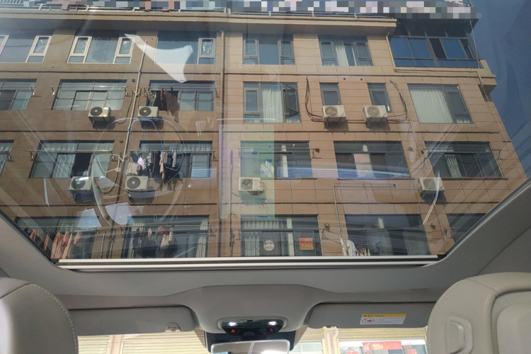 哪吒汽车 哪吒S 2022款 增程版 1160km 后驱中版中控内饰22