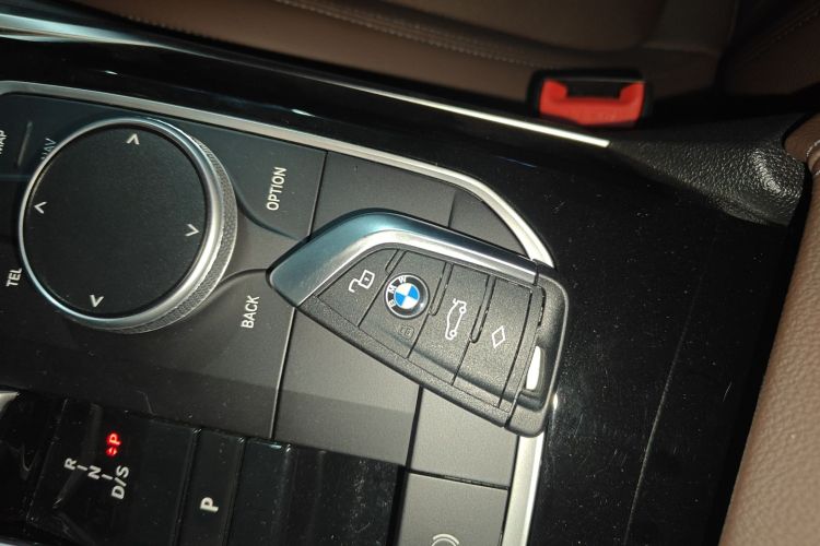 宝马3系 2024款 320Li M运动套装中控内饰11