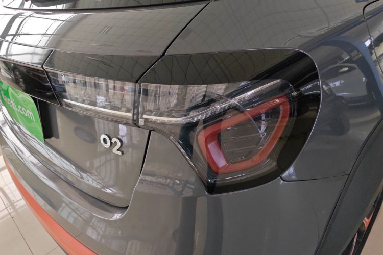 领克02 2019款 1.5T DCT两驱耀Pro版 国VI车身外观9