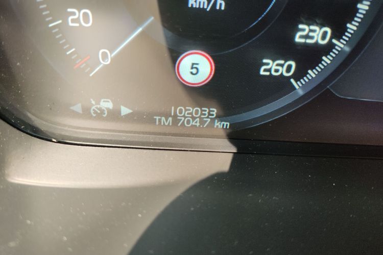 沃尔沃XC90 2018款 T6 智尊版 7座中控内饰15