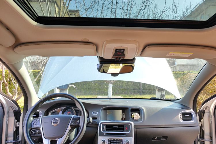 沃尔沃S60 2019款 S60L 改款 T5 智驭菁英版中控内饰22