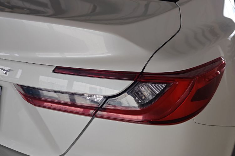 丰田 凯美瑞 2024款 2.0GVP 豪华版车身外观6006