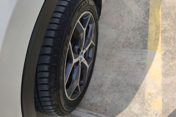 宝马X1 2018款 sDrive18Li 尊享型车身外观6007