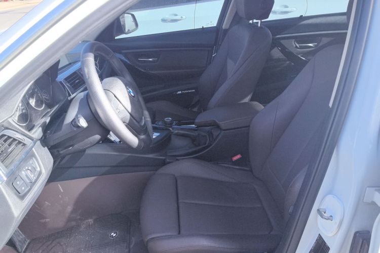 宝马3系 2018款 320Li 时尚型中控内饰19