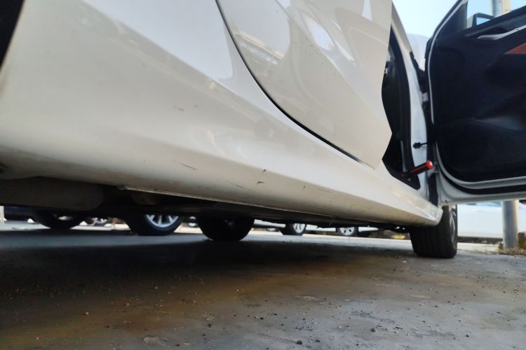 长安 逸动 2023款 畅享版 PLUS 蓝鲸NE 1.4T GDI DCT尊贵版局部细节9001