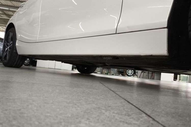 宝马1系(进口) 2018款 118i 运动设计套装局部细节9001