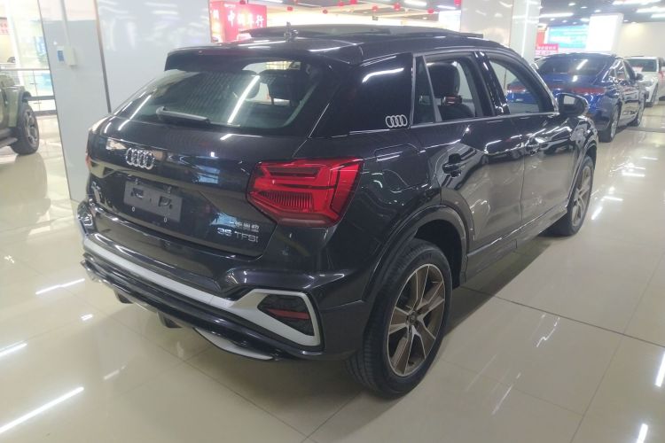 奥迪Q2L 2022款 35 TFSI 时尚动感型车身外观7