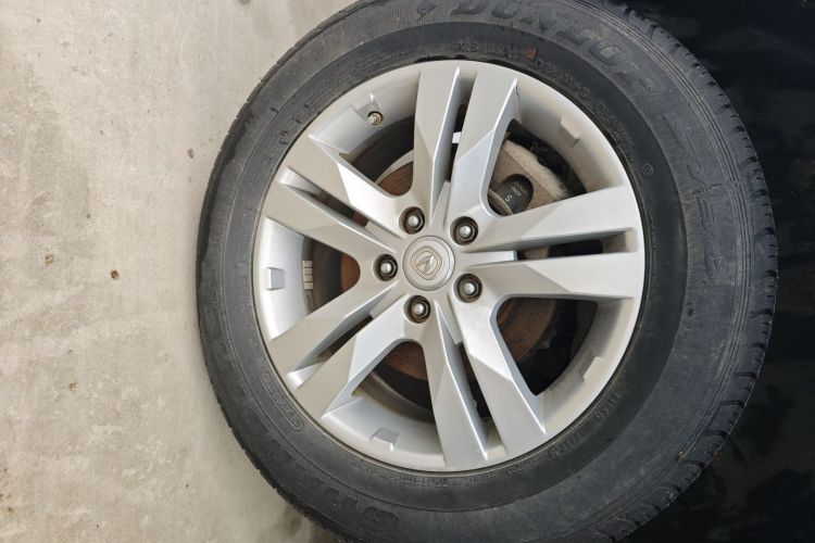 长安CS75 2017款 尚酷版 1.5T 自动锋悦型车身外观6008