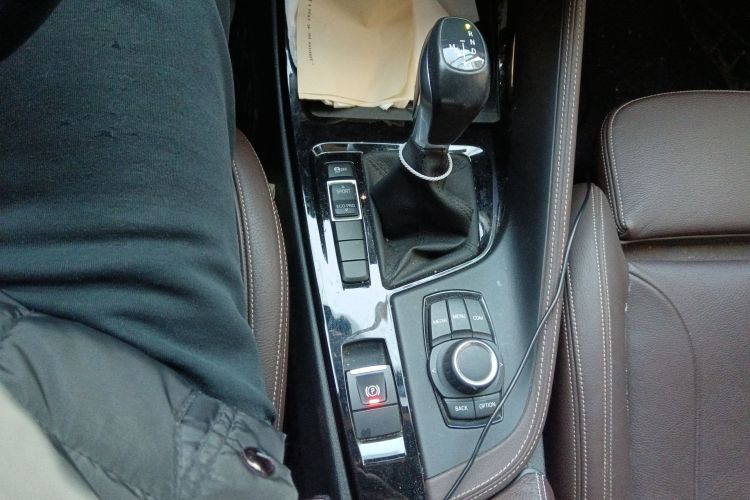 宝马X1 2019款 sDrive18Li 尊享型中控内饰18