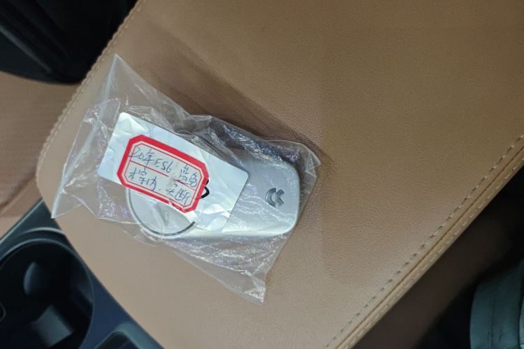 蔚来ES6 2020款 430KM 性能版中控内饰11