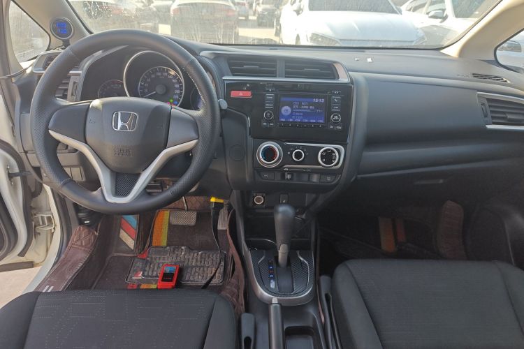 本田 飞度 2014款 1.5L SE CVT时尚型中控内饰12