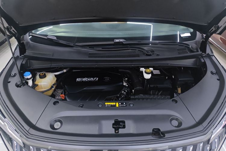 广汽传祺 传祺M8 2024款 大师系列 400T 至尊版机舱底盘24