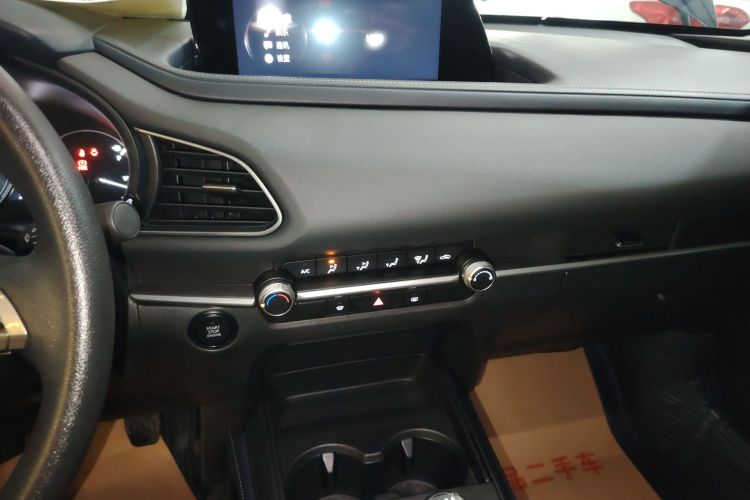 马自达CX-30 2022款 2.0L 手动尚悦型局部细节16