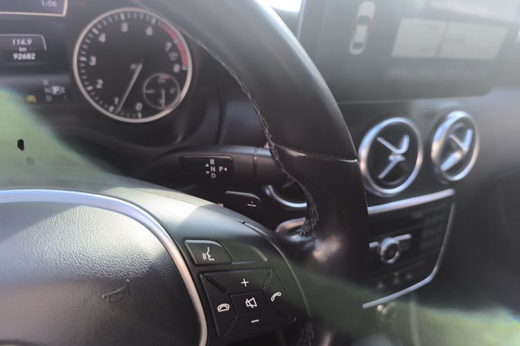 奔驰A级(进口) 2015款 A 180中控内饰18