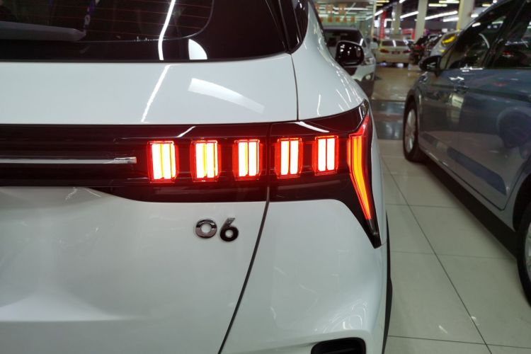 领克06 2023款 Remix 1.5T 劲Pro车身外观9