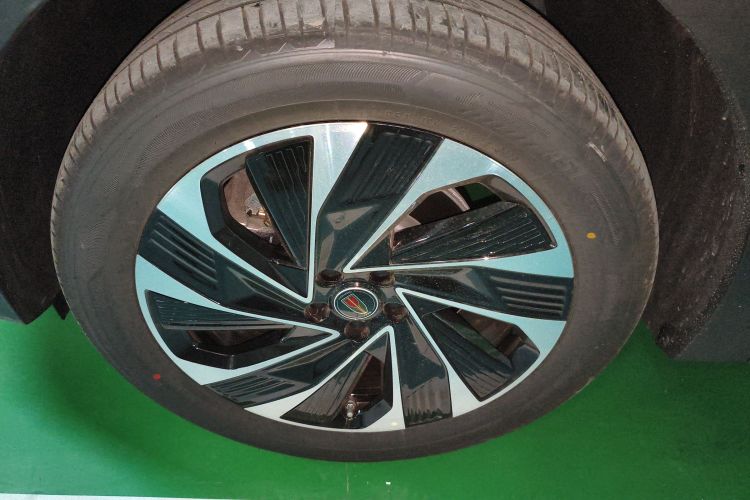 红旗HS7 PHEV 2025款 2.0T PHEV 两驱旗享版 6座车身外观6007