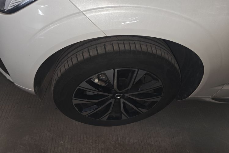 沃尔沃XC60 2025款 B5 四驱智远豪华版车身外观6007