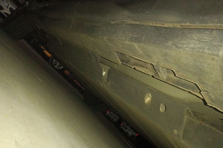 哪吒汽车 哪吒U 2021款 Pro 400 行业定制版局部细节9002