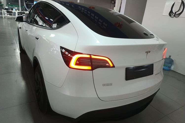 特斯拉 Model Y 2024款 长续航全轮驱动版车身外观6004