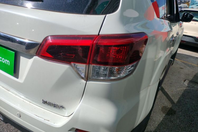 日产 途达 2018款 2.5L 自动两驱豪华版车身外观9