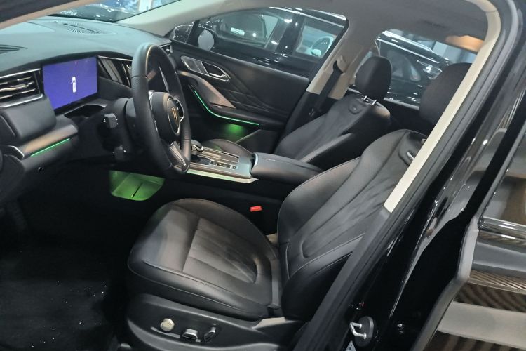 红旗HS7 PHEV 2024款 2.0T PHEV 四驱旗畅版 6座中控内饰19