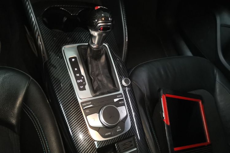 奥迪A3 2018款 30周年年型 Limousine 35 TFSI 时尚型中控内饰18