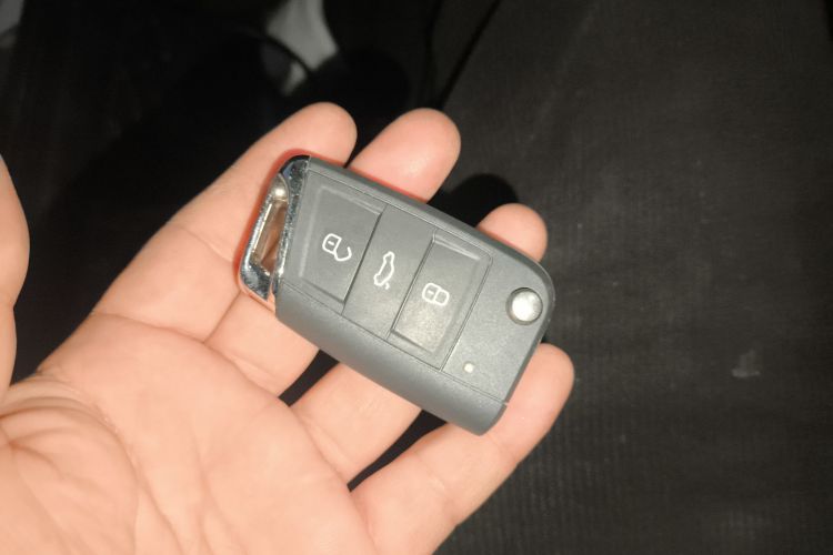 大众 朗逸 2023款 改款 1.5L 自动星空五百万版中控内饰7001