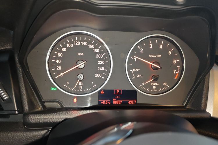 宝马2系旅行车 2016款 218i 时尚型中控内饰14