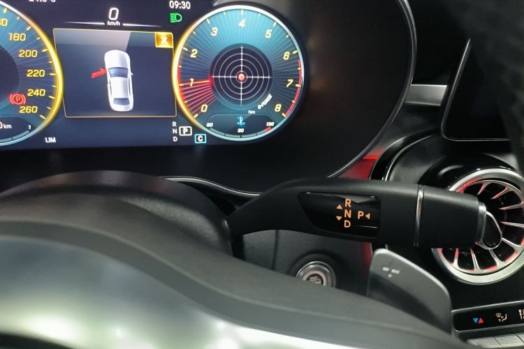 奔驰C级 2021款 C 200 L 时尚型运动版中控内饰18