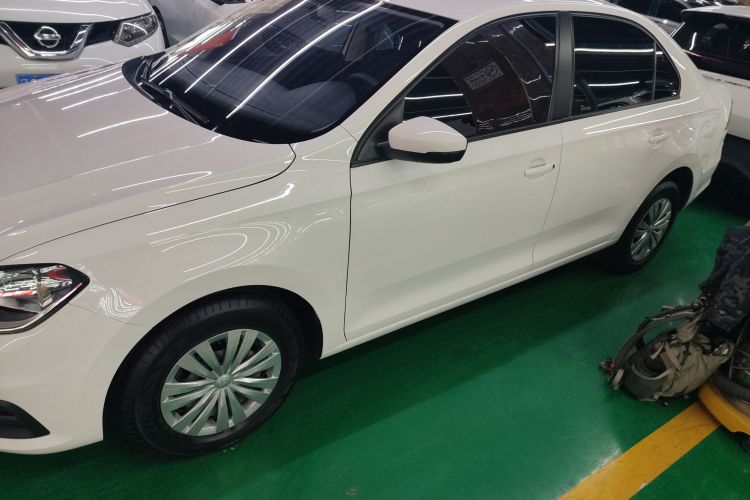 大众 桑塔纳 2021款 1.5L 手动风尚版车身外观4