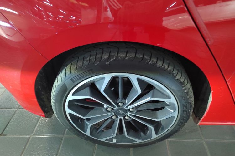 福特 福克斯 2020款 两厢 EcoBoost 180 自动ST Line车身外观6008