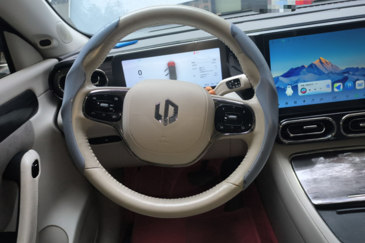 零跑汽车 零跑C11 2021款 改款 豪华版中控内饰13