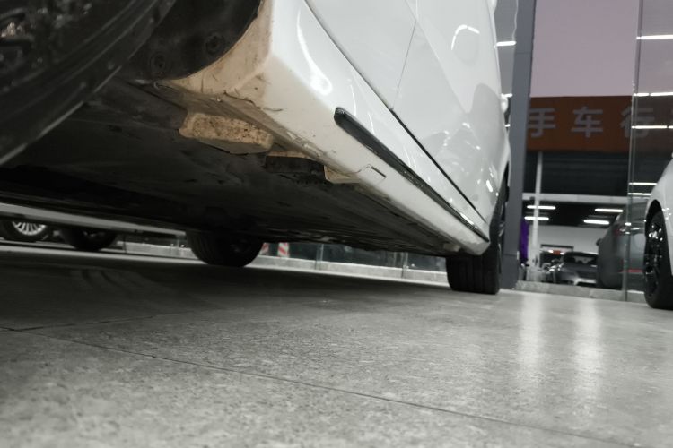 奔驰C级 2020款 改款 C 260 运动版局部细节9002