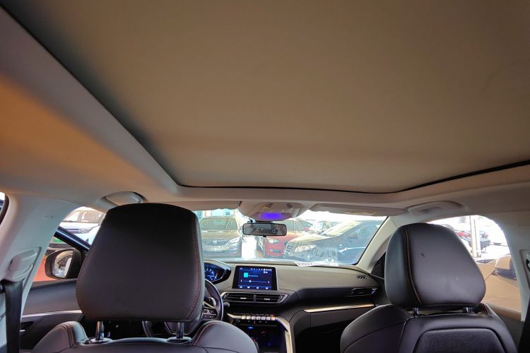 标致5008 2017款 380THP 7座精英版局部细节22