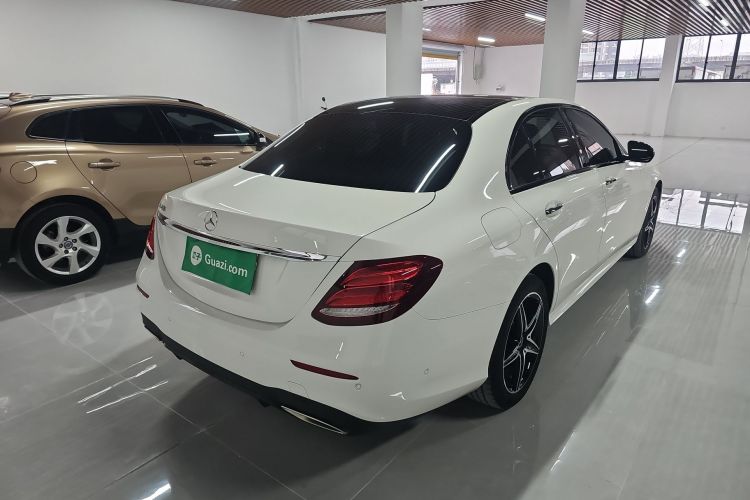 奔驰E级(进口) 2019款 E 260 运动版车身外观7
