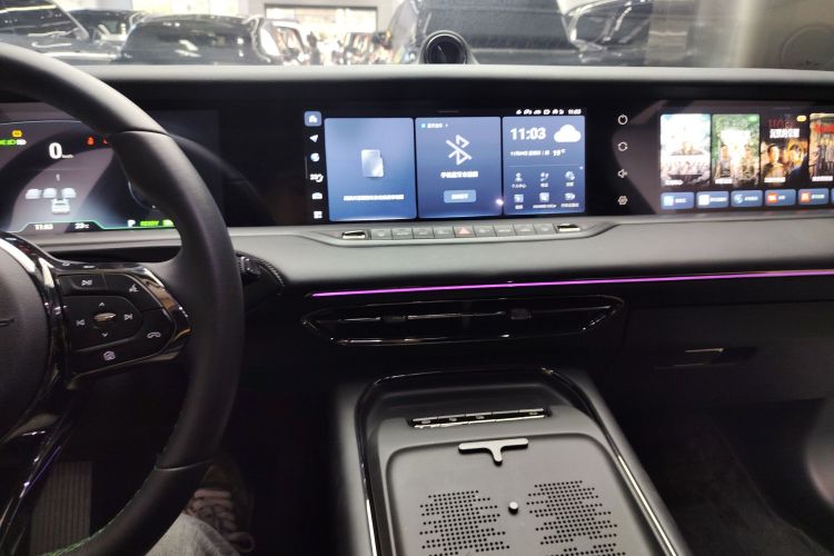 岚图汽车 岚图FREE 2025款 318 318km 后驱环游版中控内饰7002