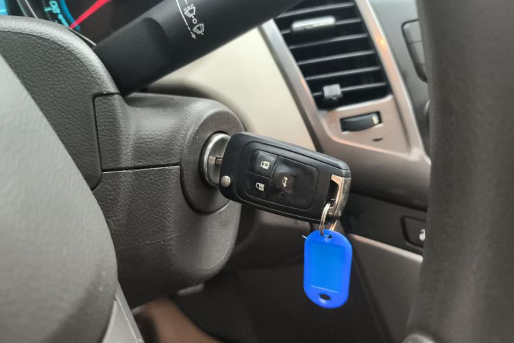 雪佛兰 科鲁兹 2015款 1.5L 经典 SE AT中控内饰11