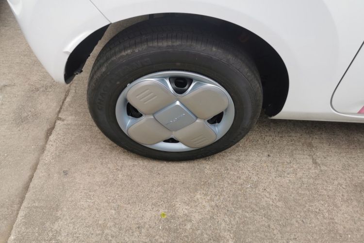 吉利银河 2024款 熊猫mini 200km 耐力熊车身外观6008