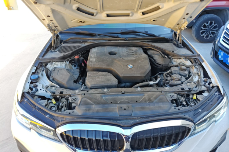 宝马3系 2020款 改款 325Li M运动套装机舱底盘24