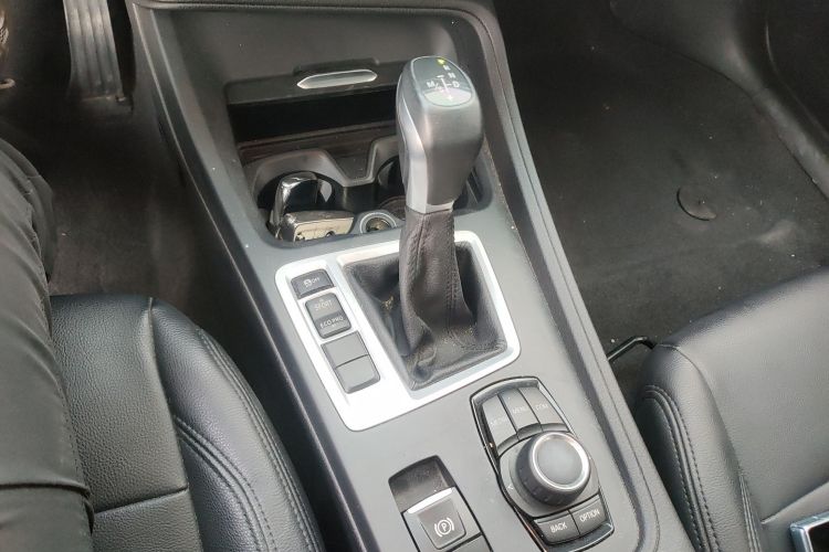 宝马1系 2018款 118i 时尚型中控内饰18