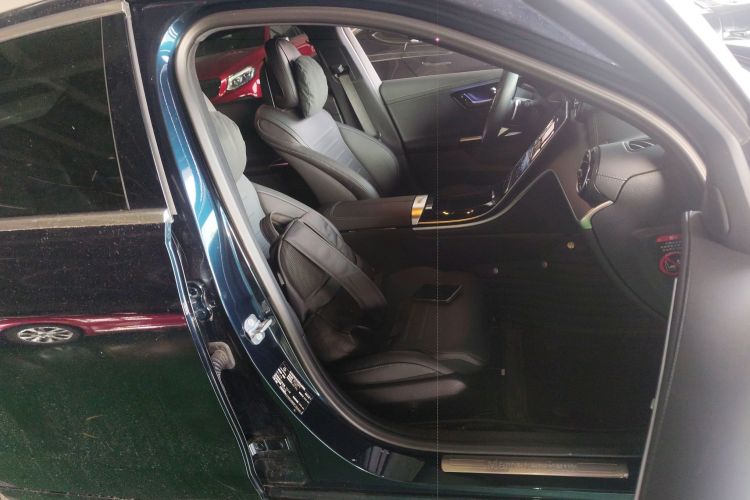 奔驰C级 2023款 改款 C 200 L 运动版局部细节41