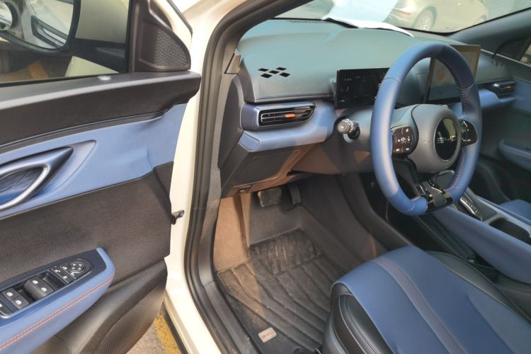 比亚迪 海鸥 2024款 荣耀版 305km 自由版中控内饰7003