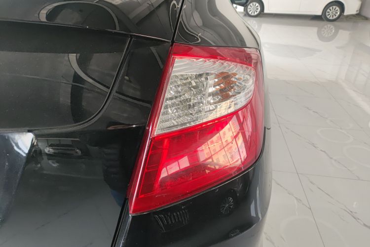 本田 歌诗图 2014款 2.4L 豪华导航版车身外观6006