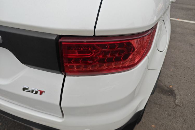 陆风X7 2015款 2.0T 全景尊贵版车身外观9